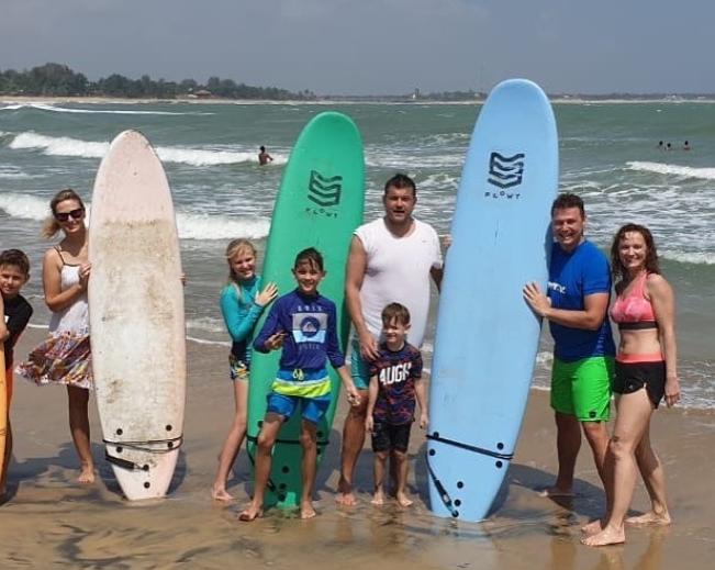 Family surf lesson for kids and adults